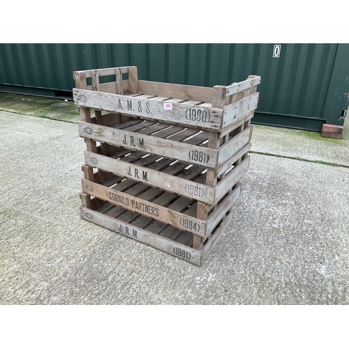 289 - Five vintage potato trays