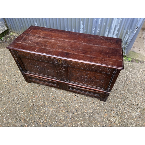 146 - An early oak two drawer mule chest 128x58x66