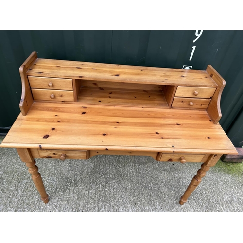 197 - A pine writing desk 120cm wide