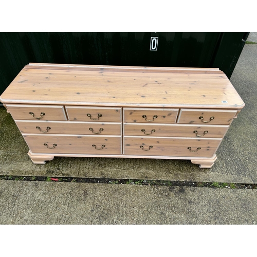 252 - A pine lowboy chest of 8 drawers 170x46x72