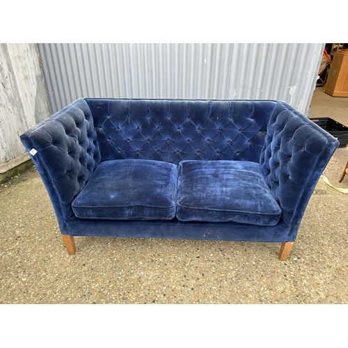 31 - A 'SOFA.com' Blue chesterfield button back sofa 167cm wide