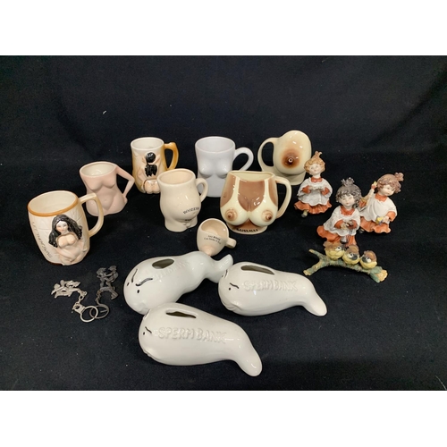 512 - Novelty mugs and 4 Capo figures