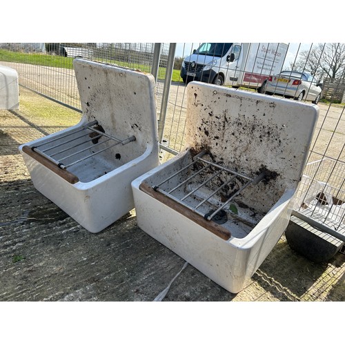 320F - A pair of vintage style ceramic lab sinks with grill and slack back