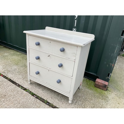 98C - A grey painted oak chest of three drawers 83x50x90