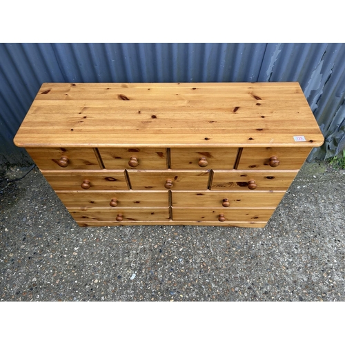 129 - modern pine chest of drawers 117x30 x79