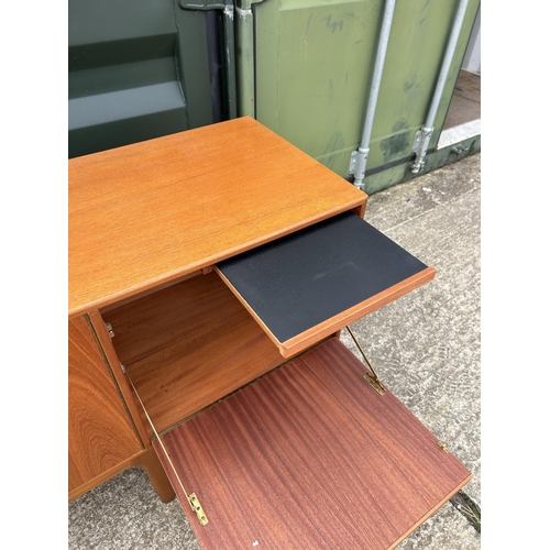 250g - A Macintosh teak cocktail sideboard 204x44x75