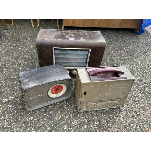 36 - Three vintage radios