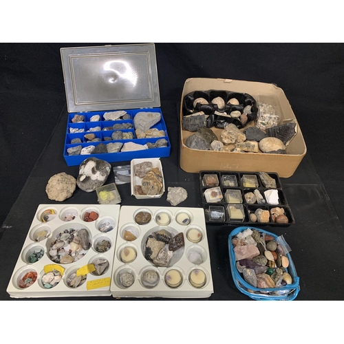 511 - Collection of specimen stones