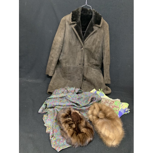 790 - Sheepskin coat (no label), Paisley gents dressing gown, 2 Fur Hats