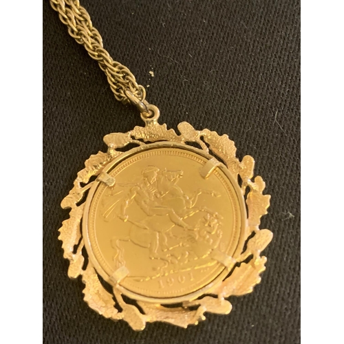 842 - Gold Sovereign Pendant: 1901 Queen Victoria Old Head Full Sovereign in Hallmarked 9ct Gold Mount on ... 