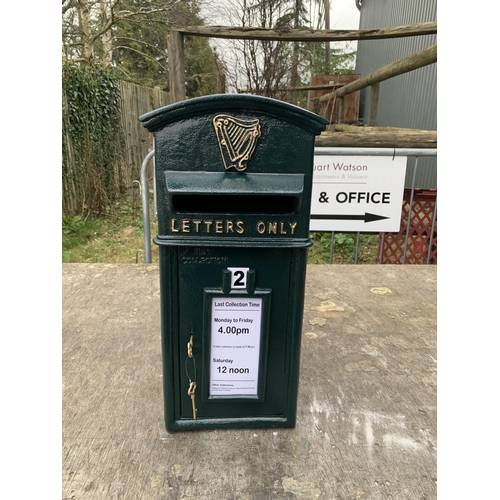 1045 - Irish green Post Box with 2 keys