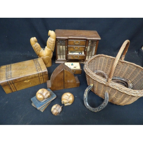 990 - Vintage shopping basket, 10 Horseshoes, Jewell cabinet and woodenware