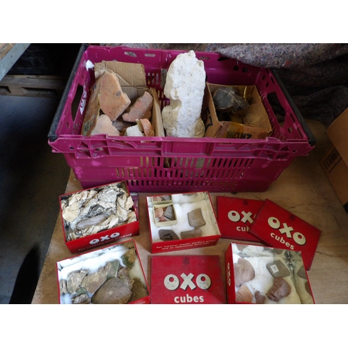 994 - Collection of archeological diggings and four oxo tins