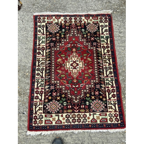 224 - Red oriental pattern rug 120x80