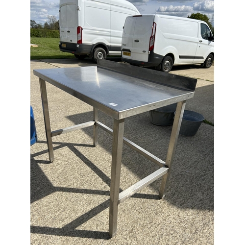 318 - A stainless steel kitchen prep table 107x63x90