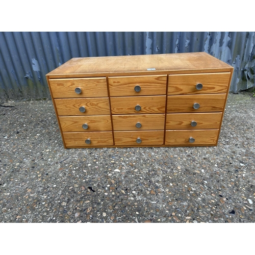 5 - A pine bank of 12 drawers 88x45x40