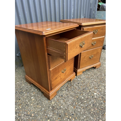 79 - A pair of good quality modern bedside chests of three drawers 48x47x69