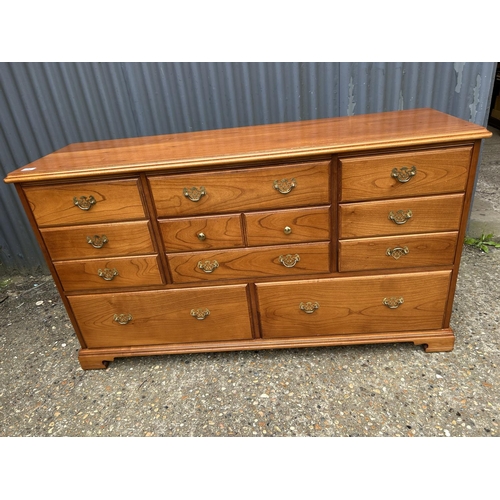 80 - A modern lowboy chest of drawers 144x46x80