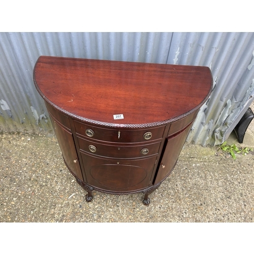 208 - A small mahogany bow front sideboard 92x50x90