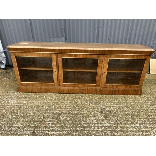 13 - A mahogany glazed bookcase 180x38x60