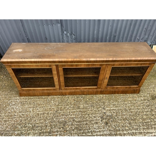 13 - A mahogany glazed bookcase 180x38x60