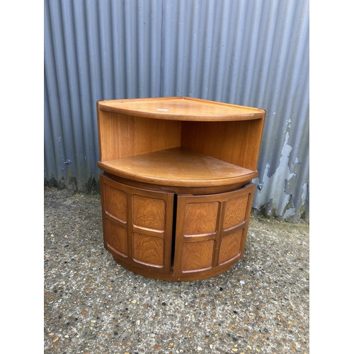 192 - A Nathan teak corner base