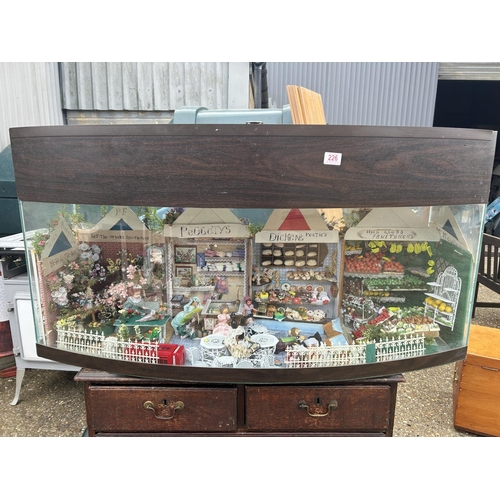 226 - An aquarium tank now converted to house a miniature market scene with dolls and furnishings 122x44x ... 