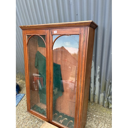 253 - A Victorian mahogany bookcase converted to gun cabinet (also with 6 shelves):