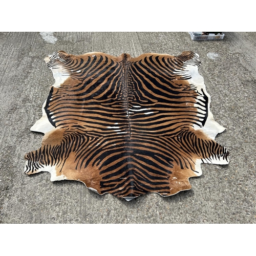 88 - A very large tiger skin rug 210x200