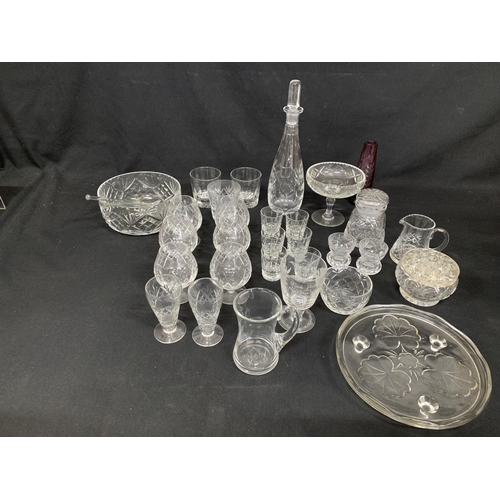 1066 - Collection of cut and other glassware