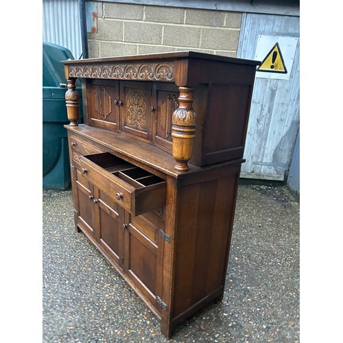 50B - A large oak court cupboard/sideboard 140x47x147