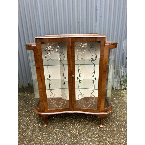 109 - A walnut glazed display cabinet 105x40x114