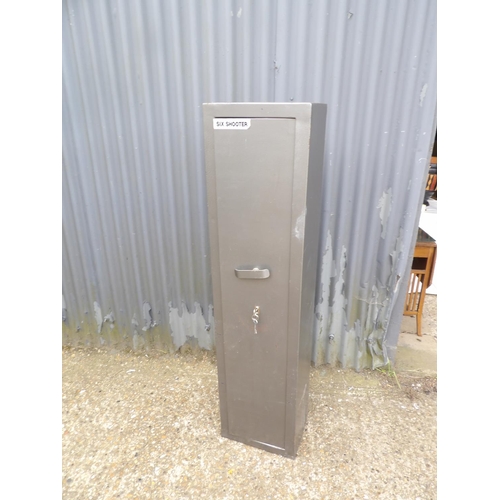 179d - A six shooter gun safe 35x25x140