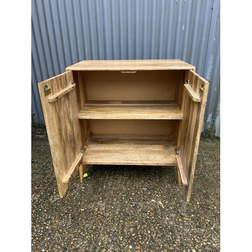 197 - A modern fruitwood two door sideboard 80x45x90