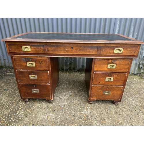 246 - A Victorian military twin pedestal desk 128x60 x75