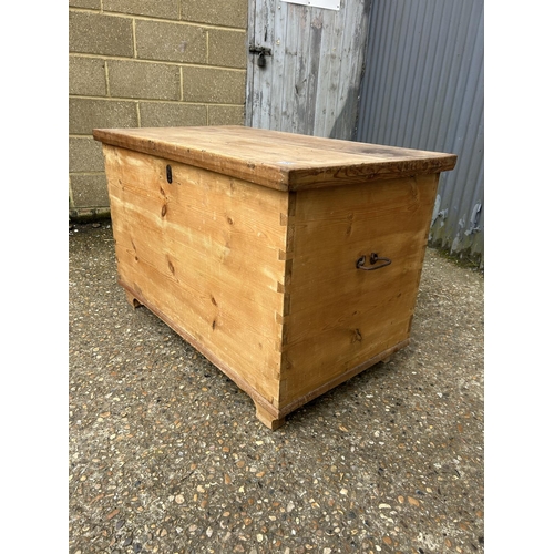 253 - A very large pine blanket box 113x65x72