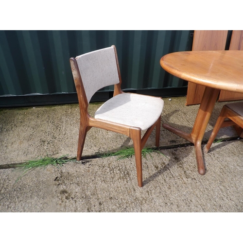 261 - Mid century teak extending dining table with ether with two extension leaves and three chairs