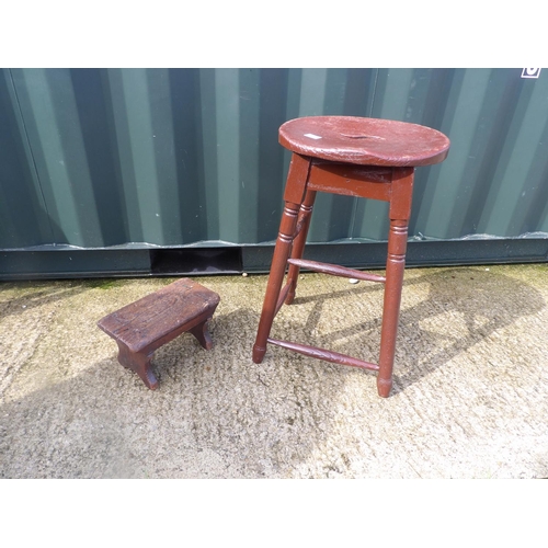 264 - A pine stool and a small oak stool