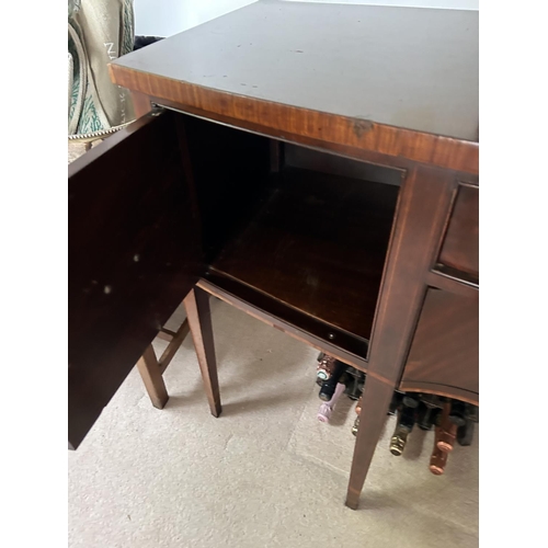 277 - A Victorian mahogany sideboard  173x56x90