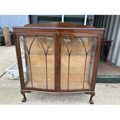 310 - A mahogany two door glazed display cabinet 120x30x120