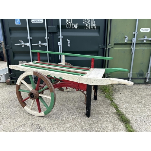 317 - A large vintage painted hand cart market barrow, formally of OLD COVENT GARDEN VEG MARKET 182x100