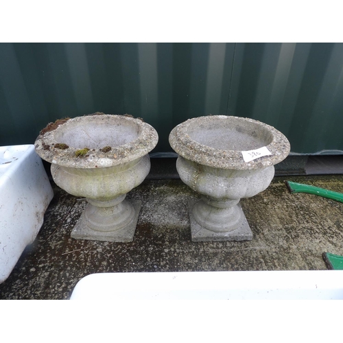 380 - A pair of concrete pedestal urns 40cmx. 40 cm