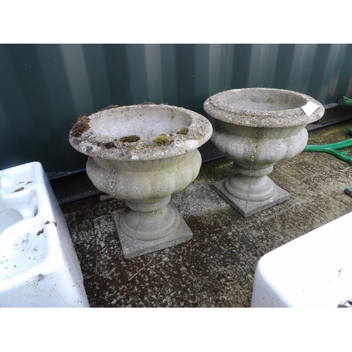 380 - A pair of concrete pedestal urns 40cmx. 40 cm