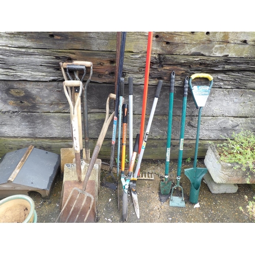 410f - Garden tools