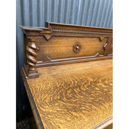 77 - A good quality large 1920's oak buffet sideboard 180x60x130