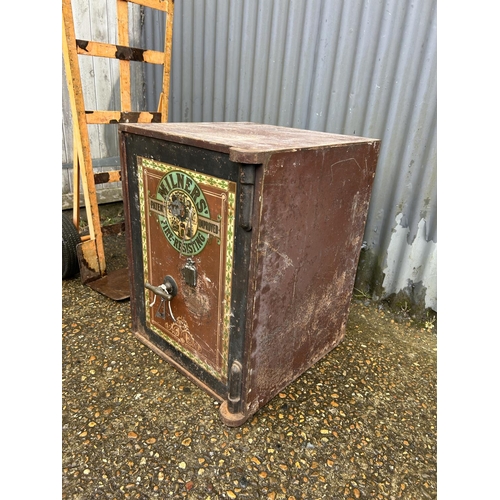 97 - An antique Milners safe with 2 keys 48x48x64