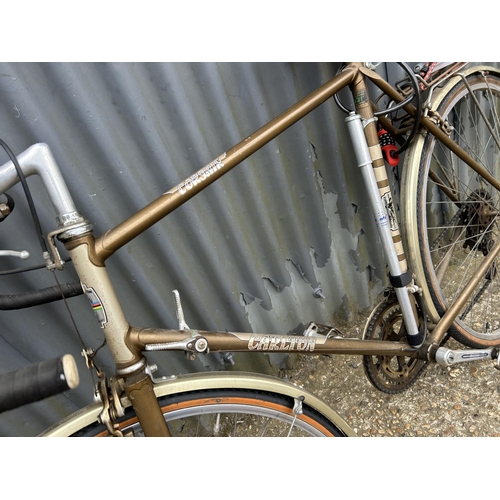 157 - A vintage Carlton cycle