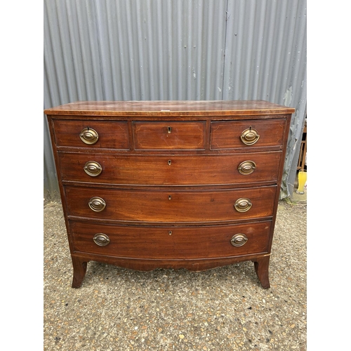 161 - A Victorian mahogany bow front chest of six drawers 114x53x 100