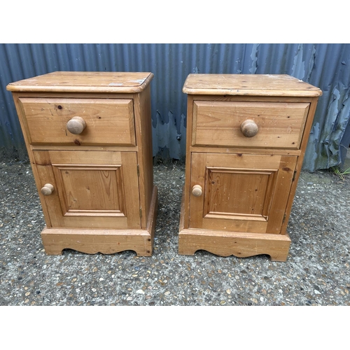 93 - A pair of solid pine bedsides