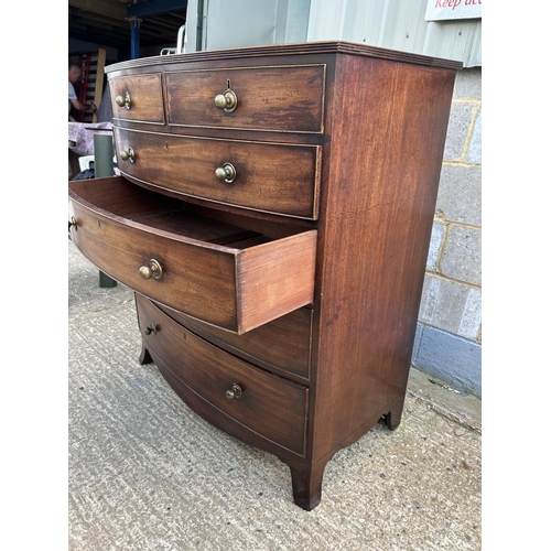 121 - A Victorian mahogany chest of five drawers 103x60x122